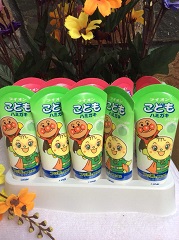 kem-danh-rang-lion-nhat-ban