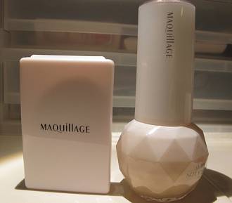 kem-nen-maquillage-essence-rich-white-liquid-uv-cua-shiseido