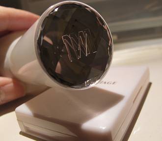 kem-nen-maquillage-essence-rich-white-liquid-uv-cua-shiseido